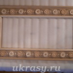 Резное деревянное зеркало "Цветочная поляна"