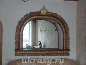Деревянное зеркало "Королевское"